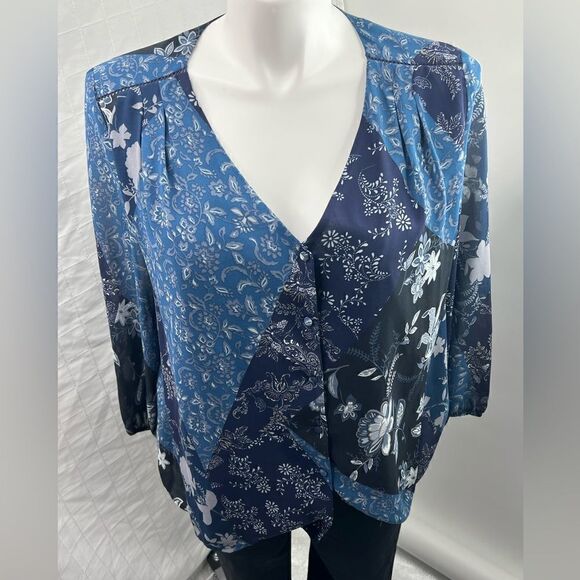 Collective Concepts | Lined Blouse with Sheer Sleeves - Picture 1 of 6